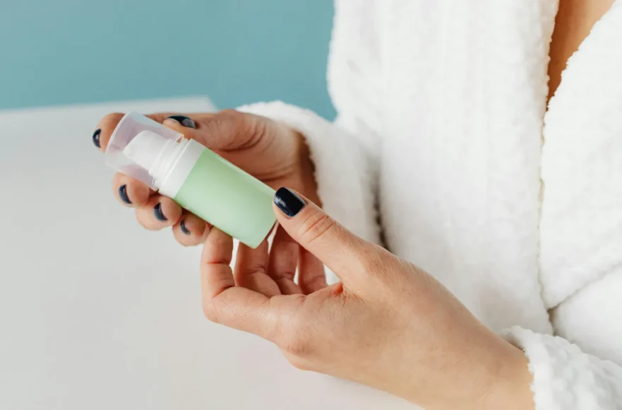 Tónico facial: qué es, para qué sirve y cómo elegir el mejor para tu piel